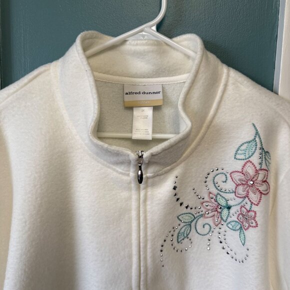 Alfred Dunner 2X Womens Fleece White Floral Embroidered Fleece Jacket Soft Full - Picture 7 of 11